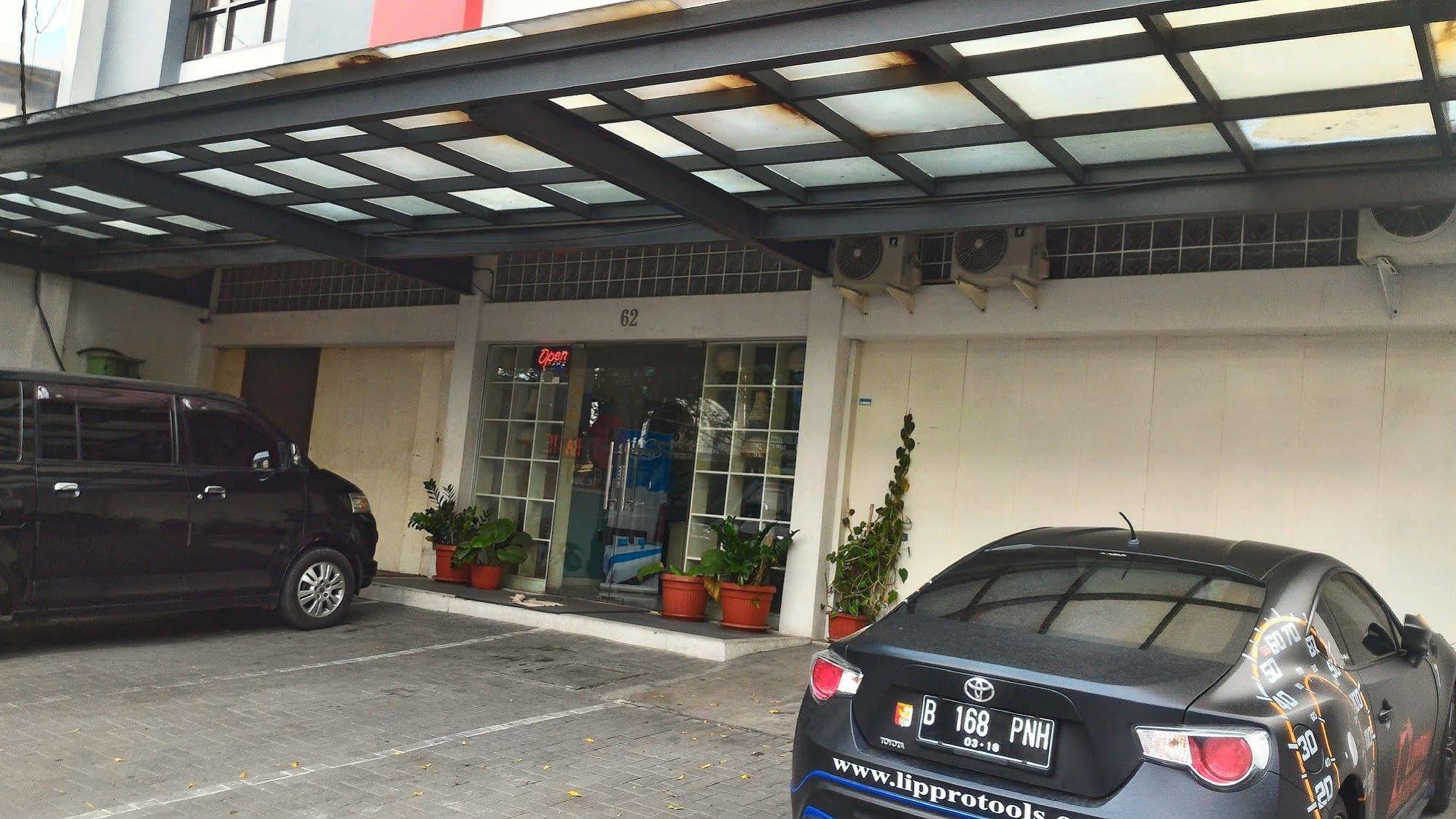 Oyo 173 Asoka Hotel 2*