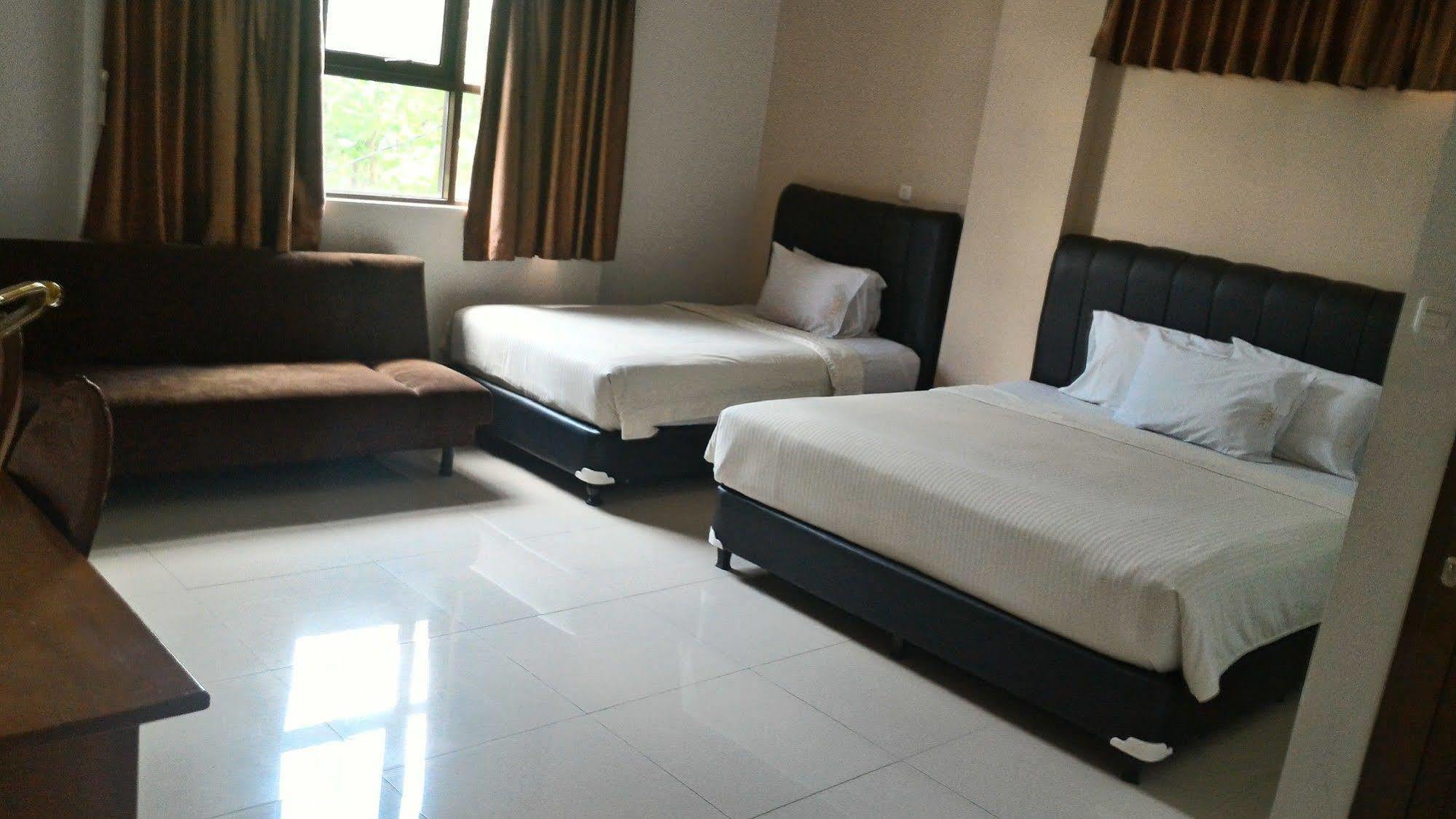 Oyo 173 Asoka Hotel Bandung